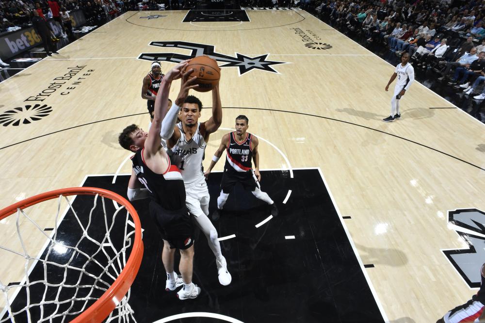 防守球员提 防守球员提