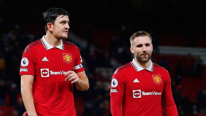 不少球迷在 不少球迷在